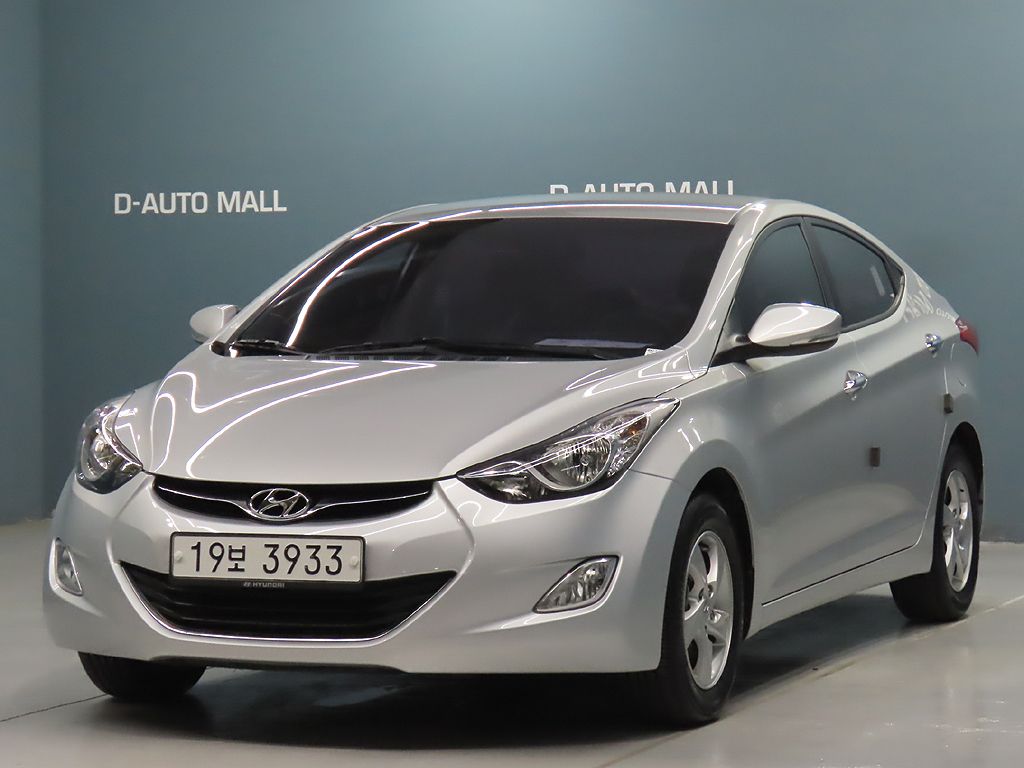 HYUNDAI AVANTE MD 2012