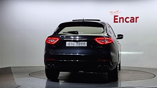 MASERATI LEVANTE 2018