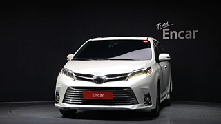 TOYOTA SIENNA 2018