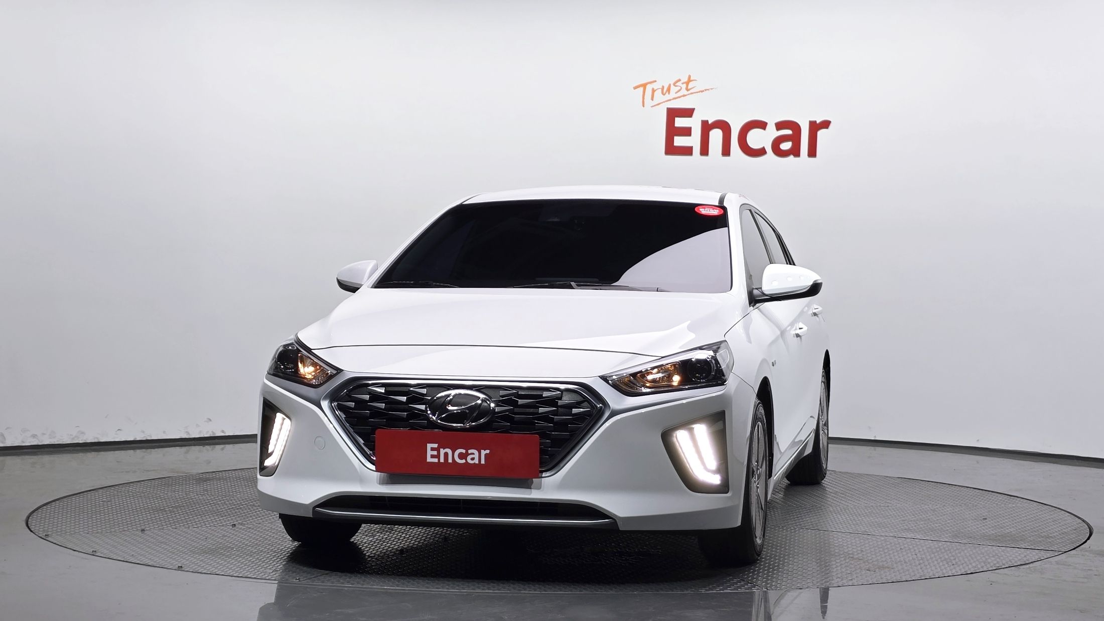 HYUNDAI IONIQ HYBRID 2019