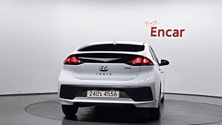 HYUNDAI IONIQ HYBRID 2019