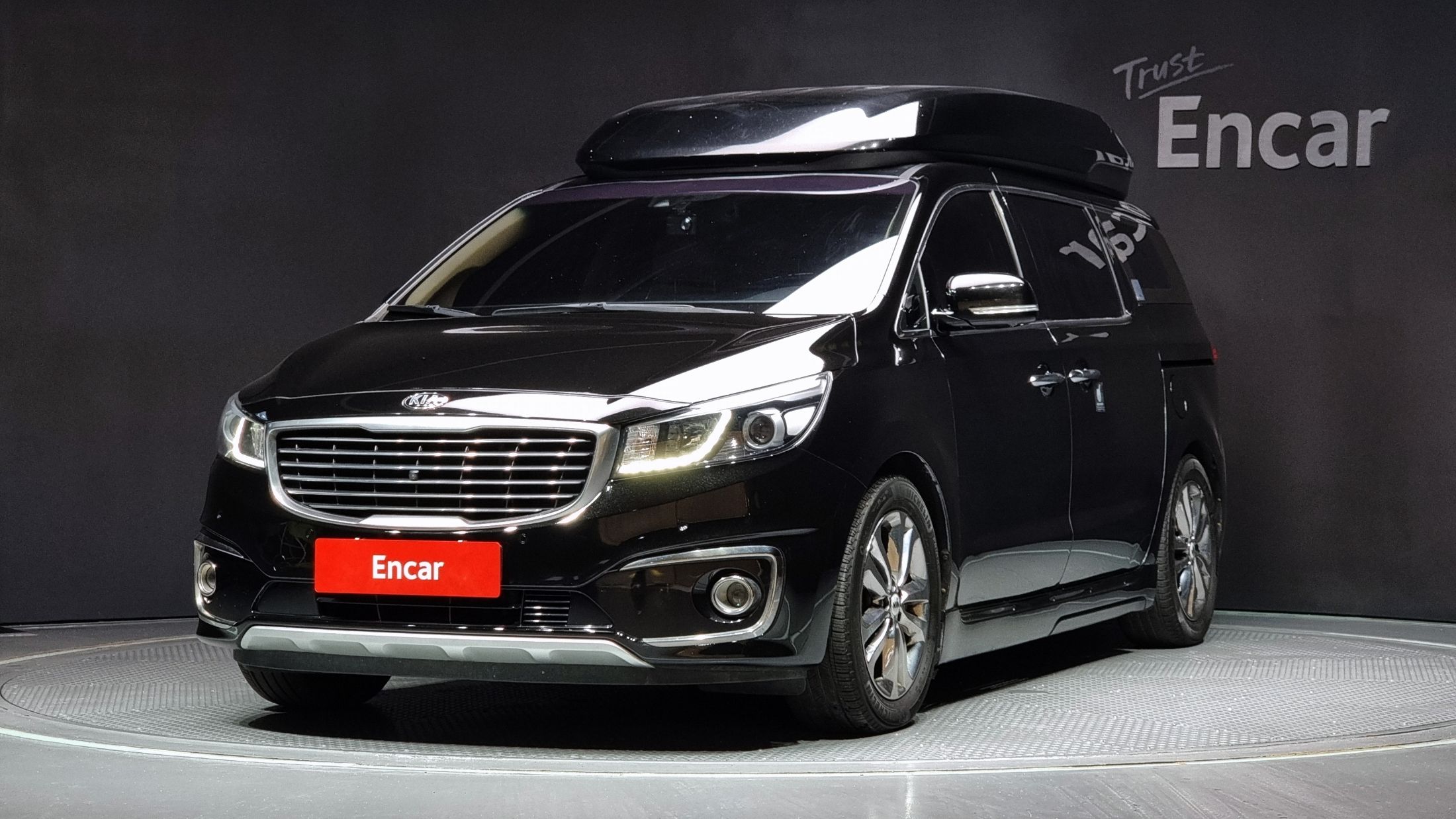 KIA CARNIVAL 2018
