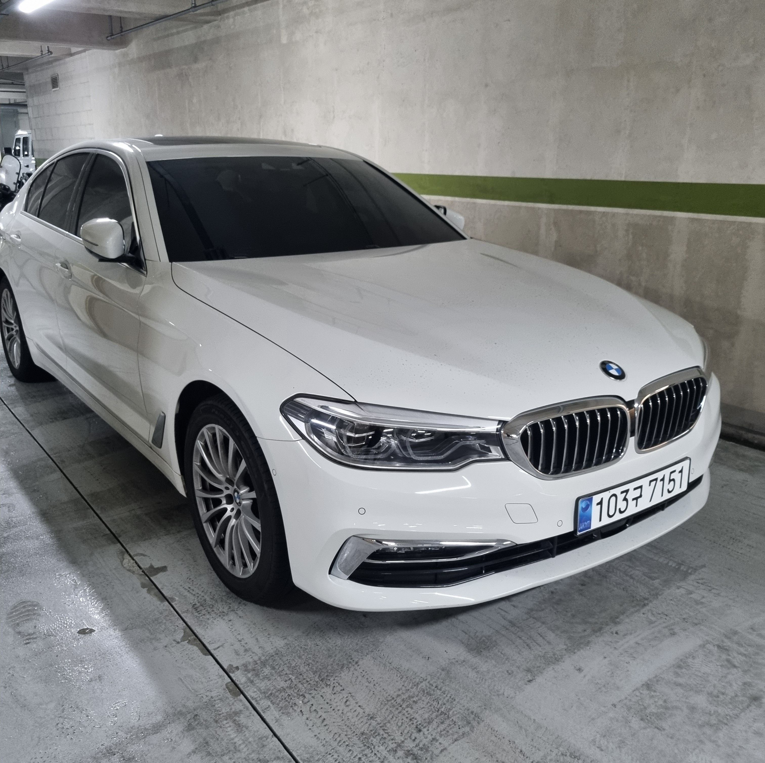 BMW 5-SERIES G30 2020