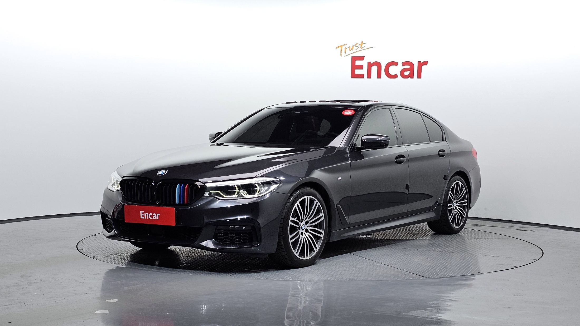 BMW 5-SERIES G30 2019