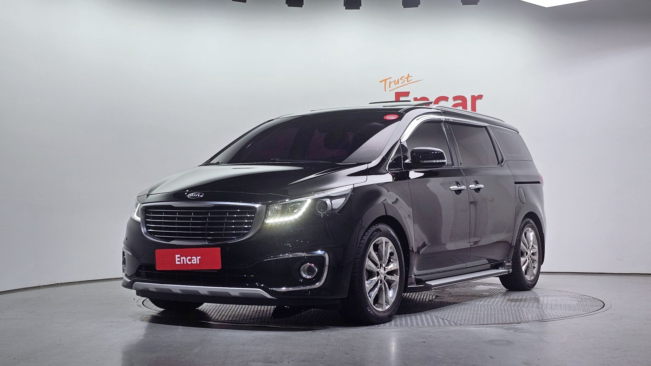 KIA CARNIVAL 2017