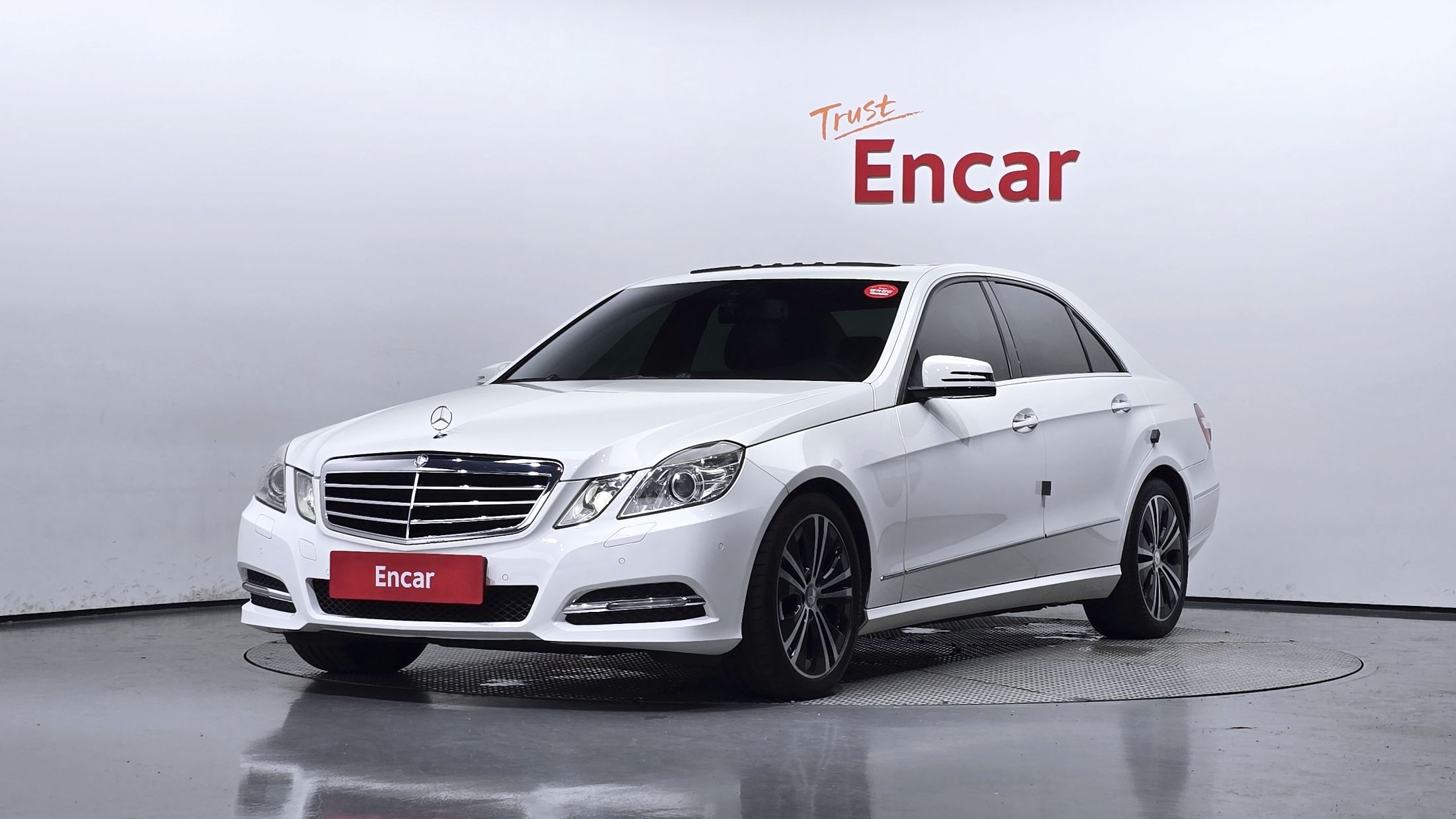 MERCEDES BENZ E-CLASS W212