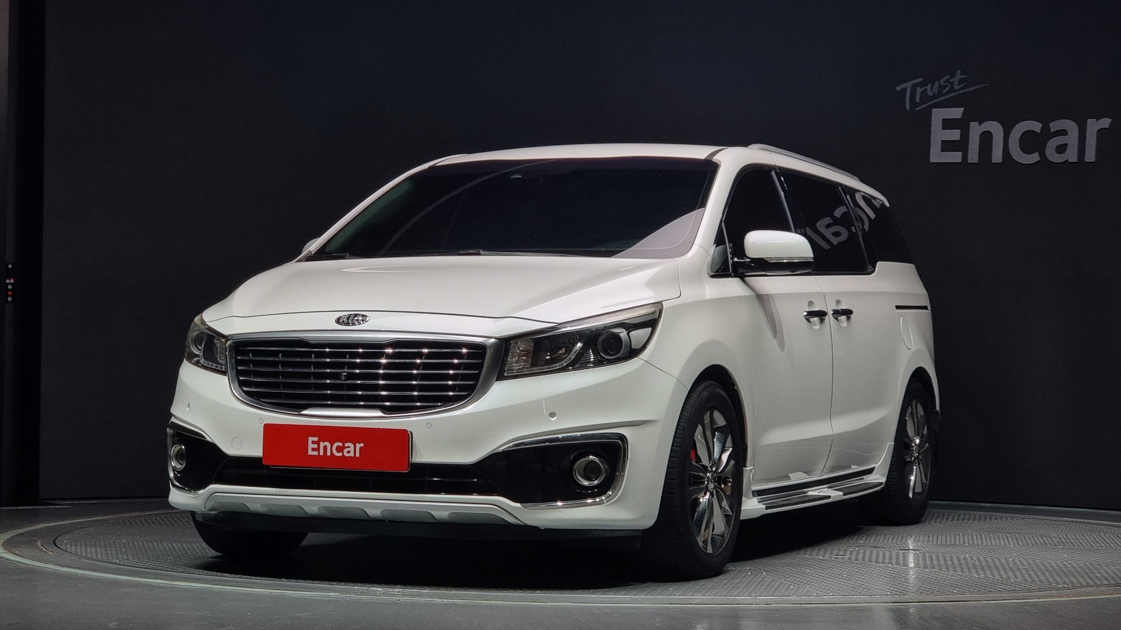 KIA CARNIVAL 2015