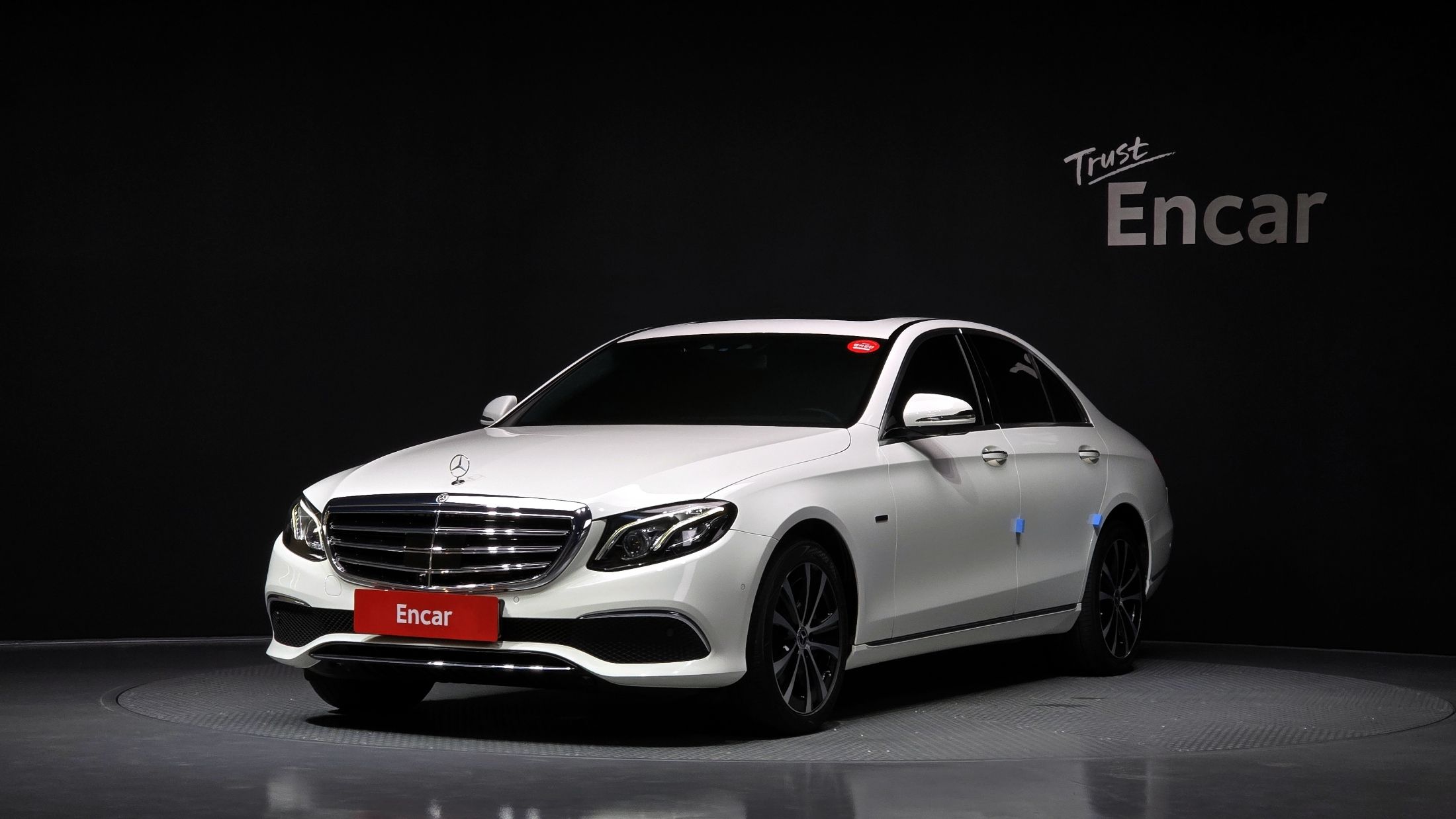 MERCEDES BENZ E-CLASS W213 2020