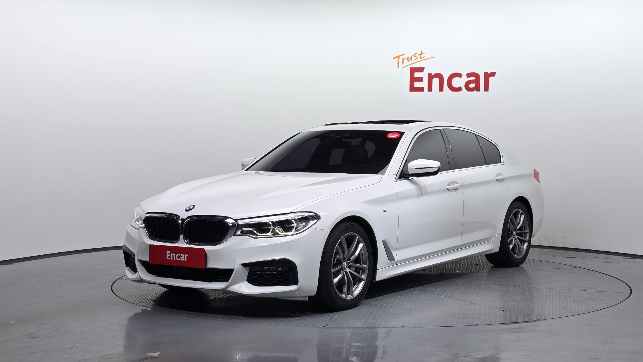 BMW 5-SERIES G30 2019