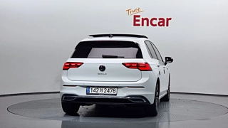 VOLKSWAGEN GOLF 2022