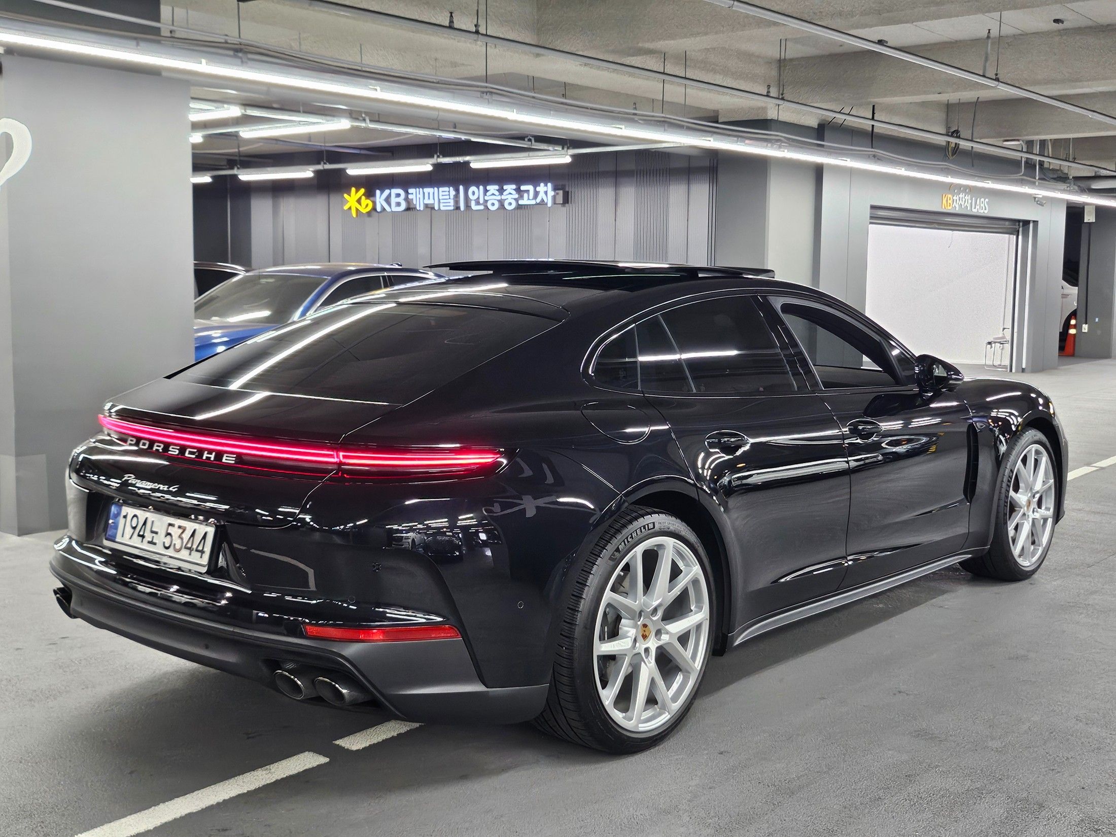 PORSCHE PANAMERA 972