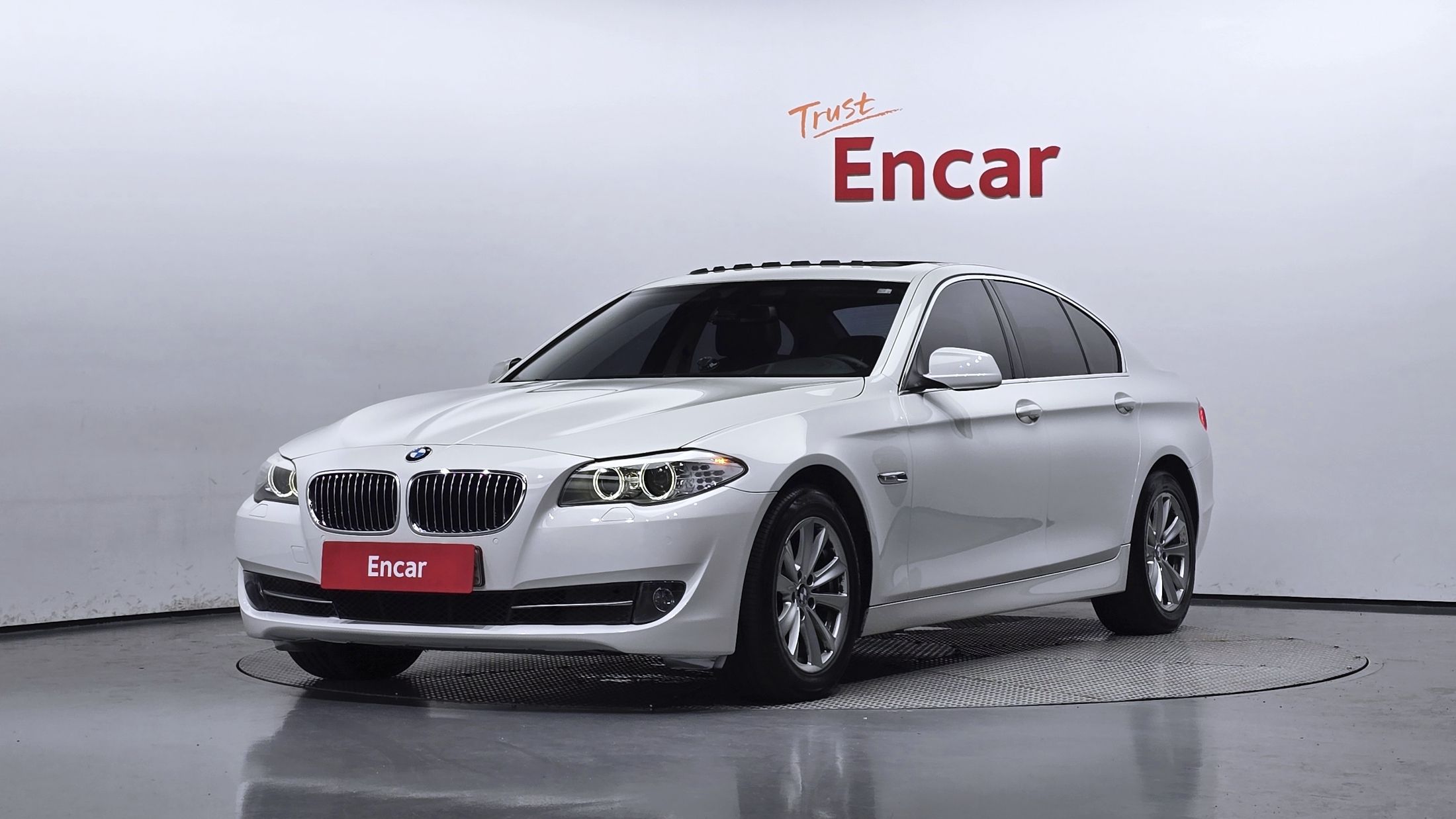 BMW 5-SERIES F10 2012
