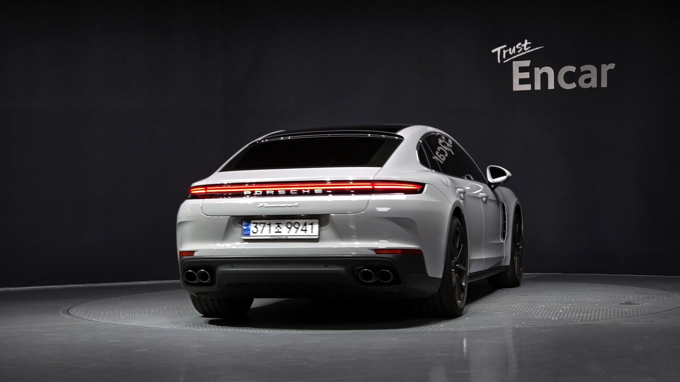 PORSCHE PANAMERA 972