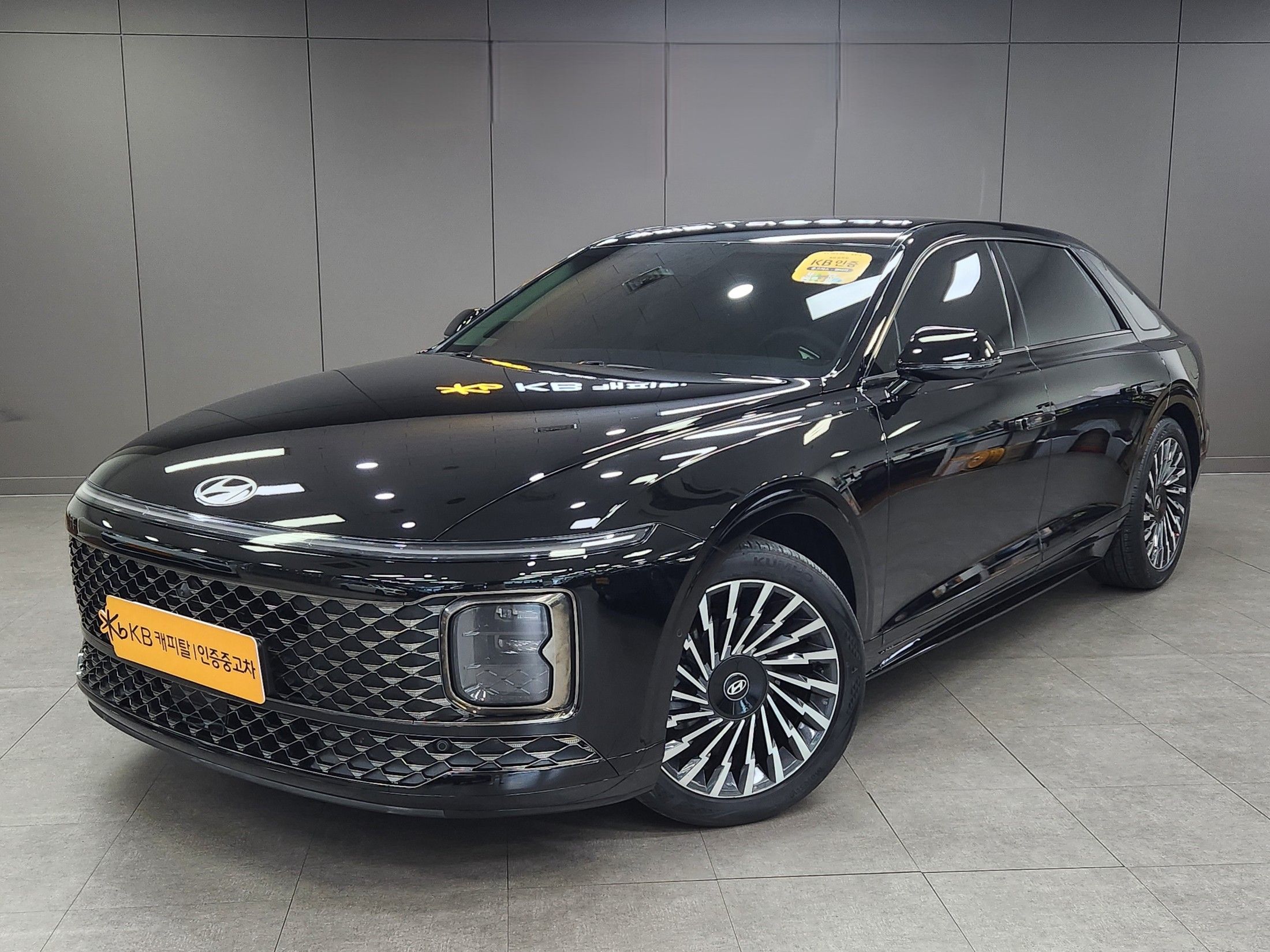 HYUNDAI GRANDEUR HYBRID GN7 2024
