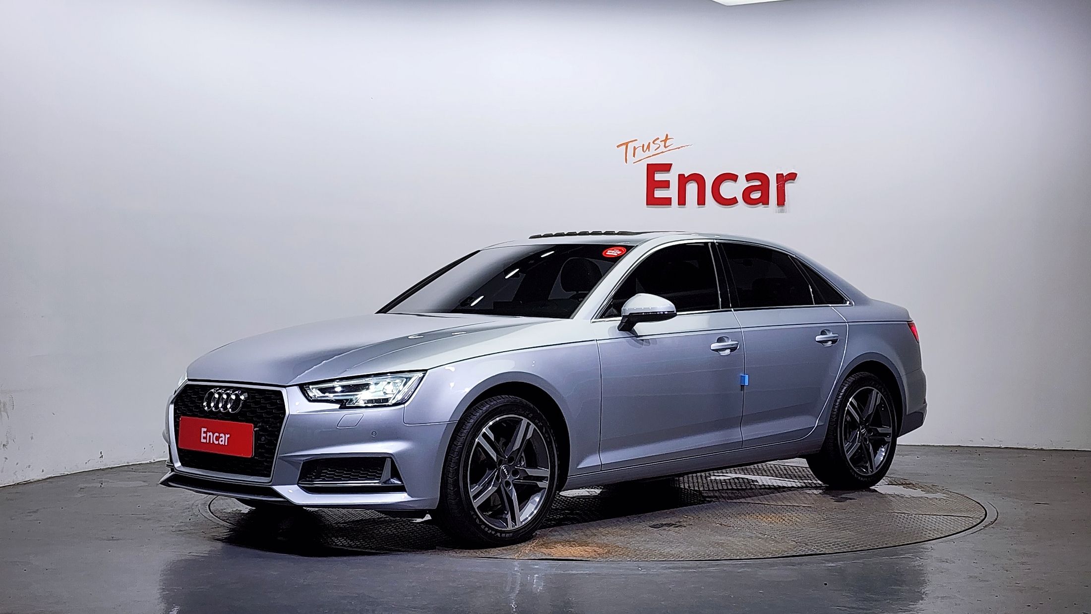 AUDI A4 B9 2019