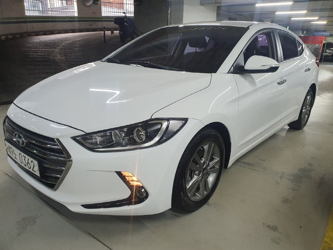 HYUNDAI AVANTE AD 2016
