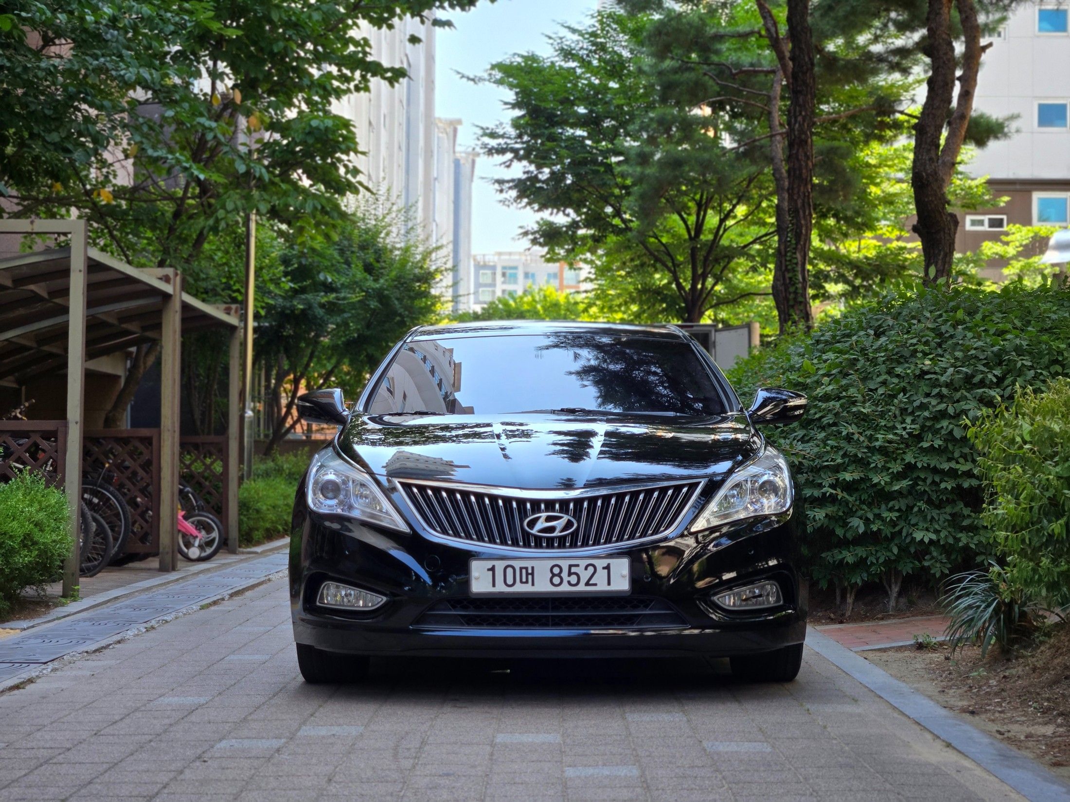 HYUNDAI GRANDEUR HG HYBRID 2014