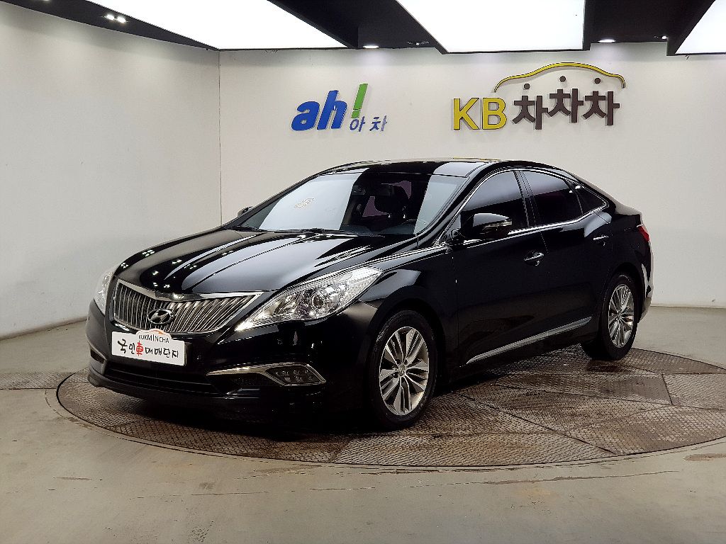 HYUNDAI GRANDEUR HG 2015