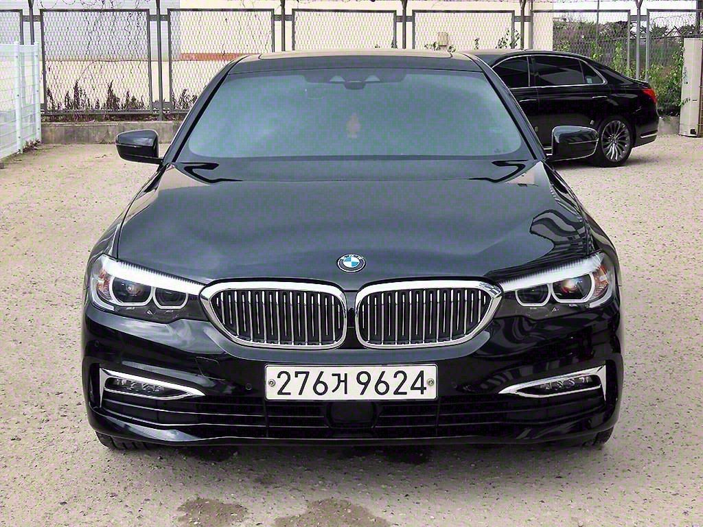 BMW 5-SERIES G30 2019