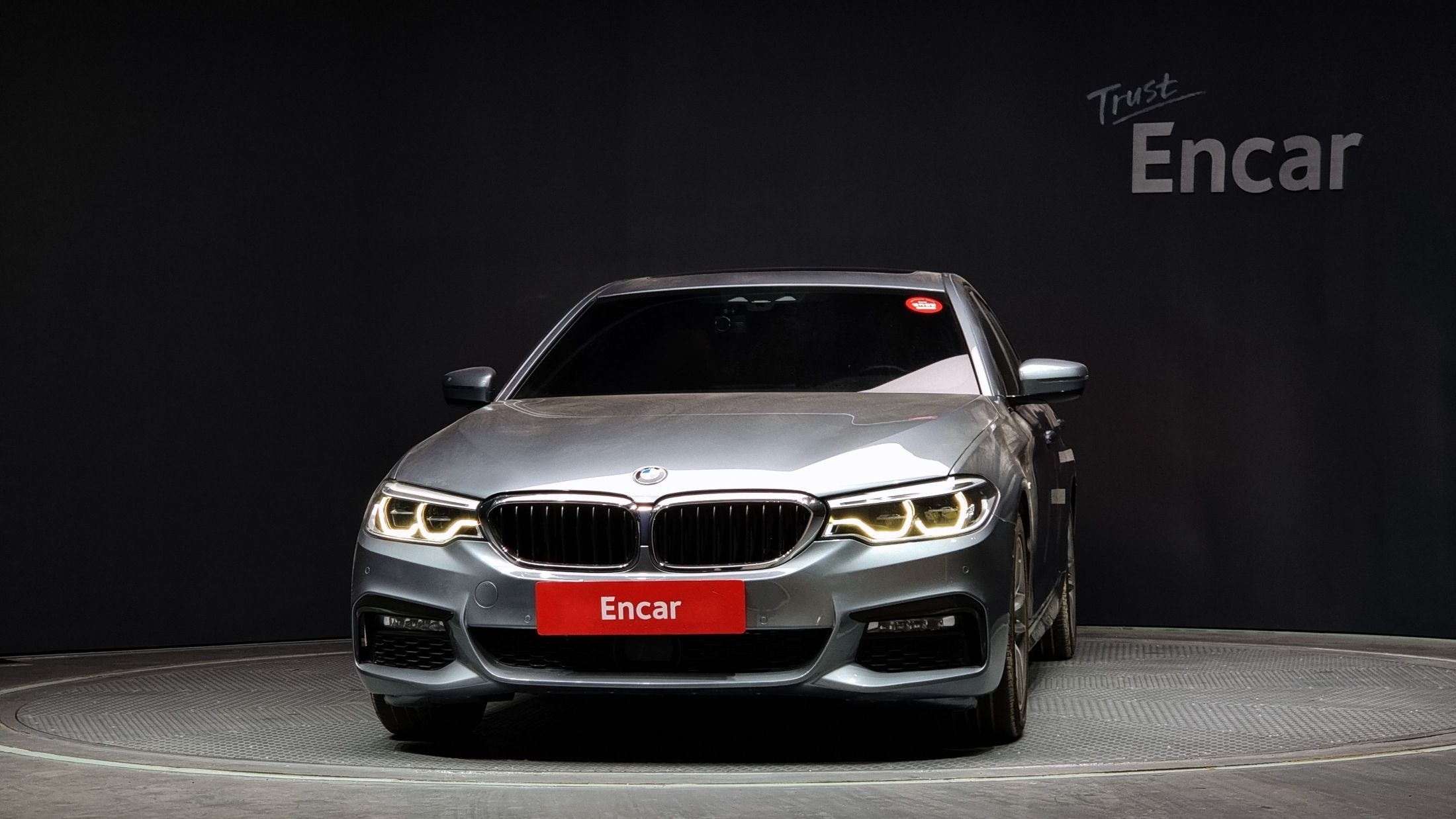 BMW 5-SERIES G30 2017