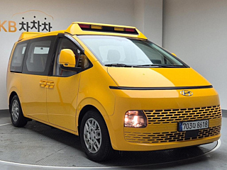 HYUNDAI STARIA 2023