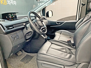 HYUNDAI STARIA 2023