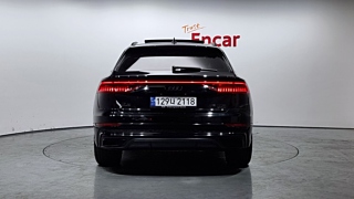 AUDI Q8 4M 2023