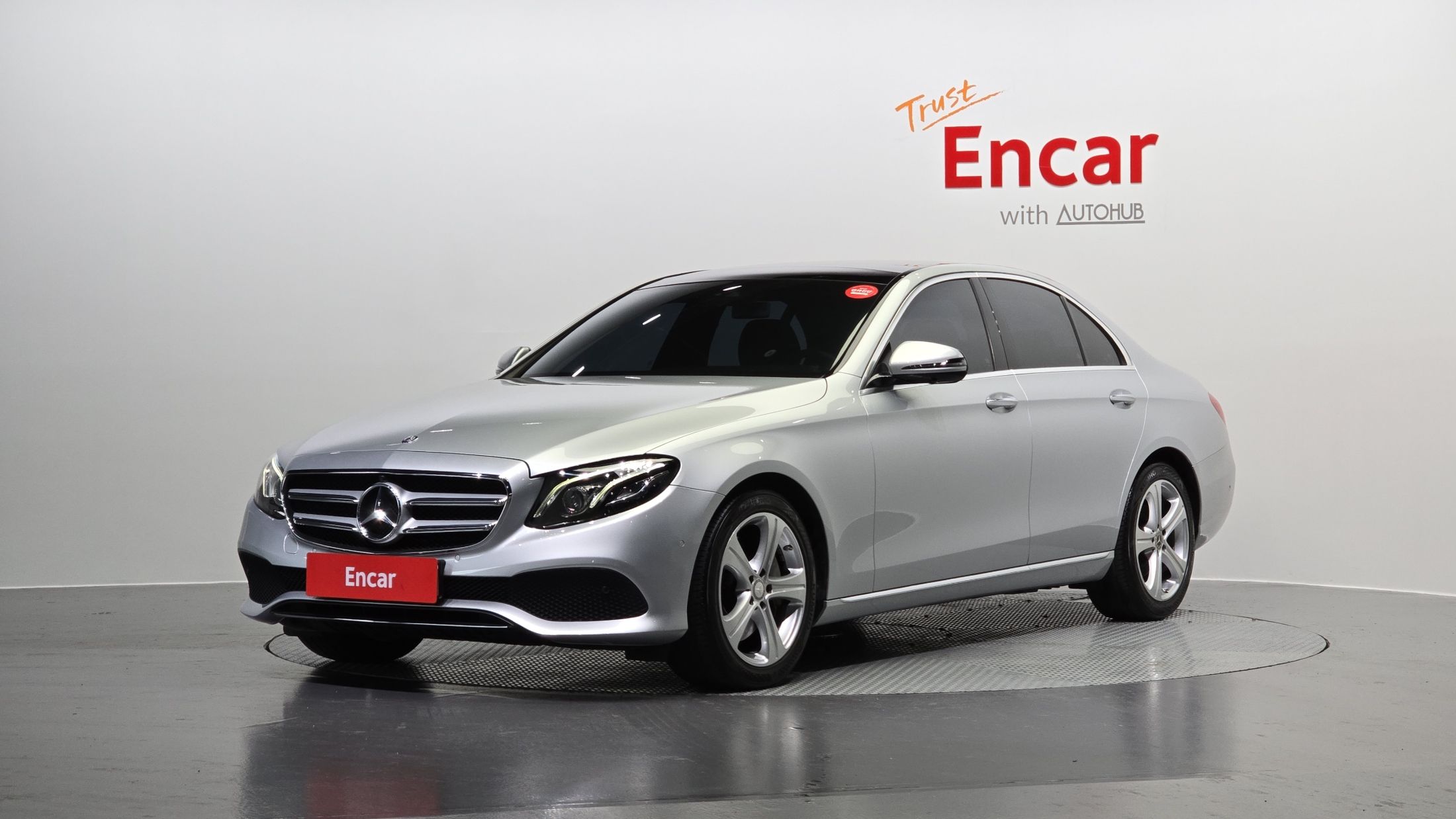 MERCEDES BENZ E-CLASS W213 2017