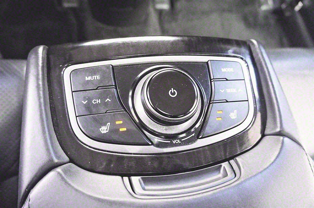 HYUNDAI GRANDEUR HG 2012
