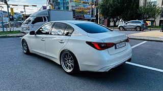 Заказать INFINITI Q50