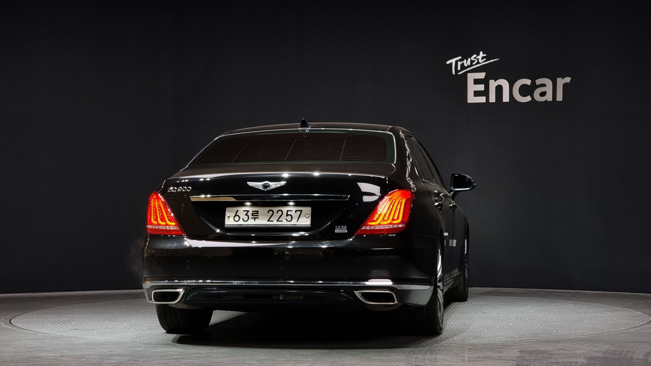 GENESIS EQ900 2018