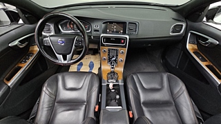 VOLVO V60 CROSS COUNTRY 2017