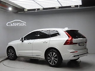 VOLVO XC60 2022