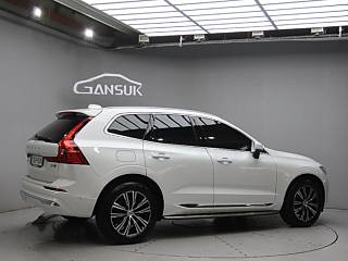 VOLVO XC60 2022