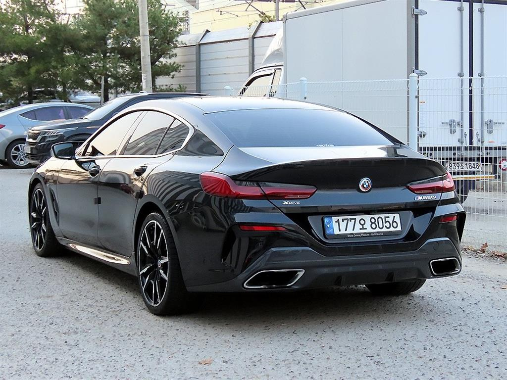 BMW 8-SERIES G15 2022