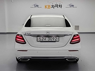 MERCEDES BENZ E-CLASS W213 2017