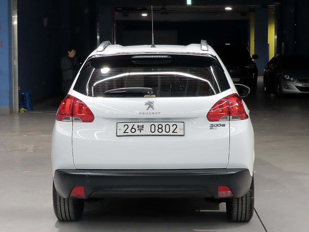 PEUGEOT 2008 2015