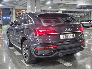 AUDI Q5 FY 2022