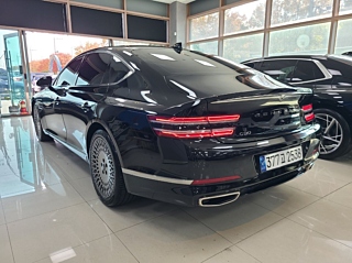GENESIS G80 RG3 2022