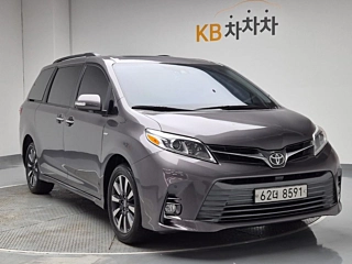 TOYOTA SIENNA 2019