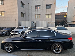 BMW 5-SERIES G30 2019