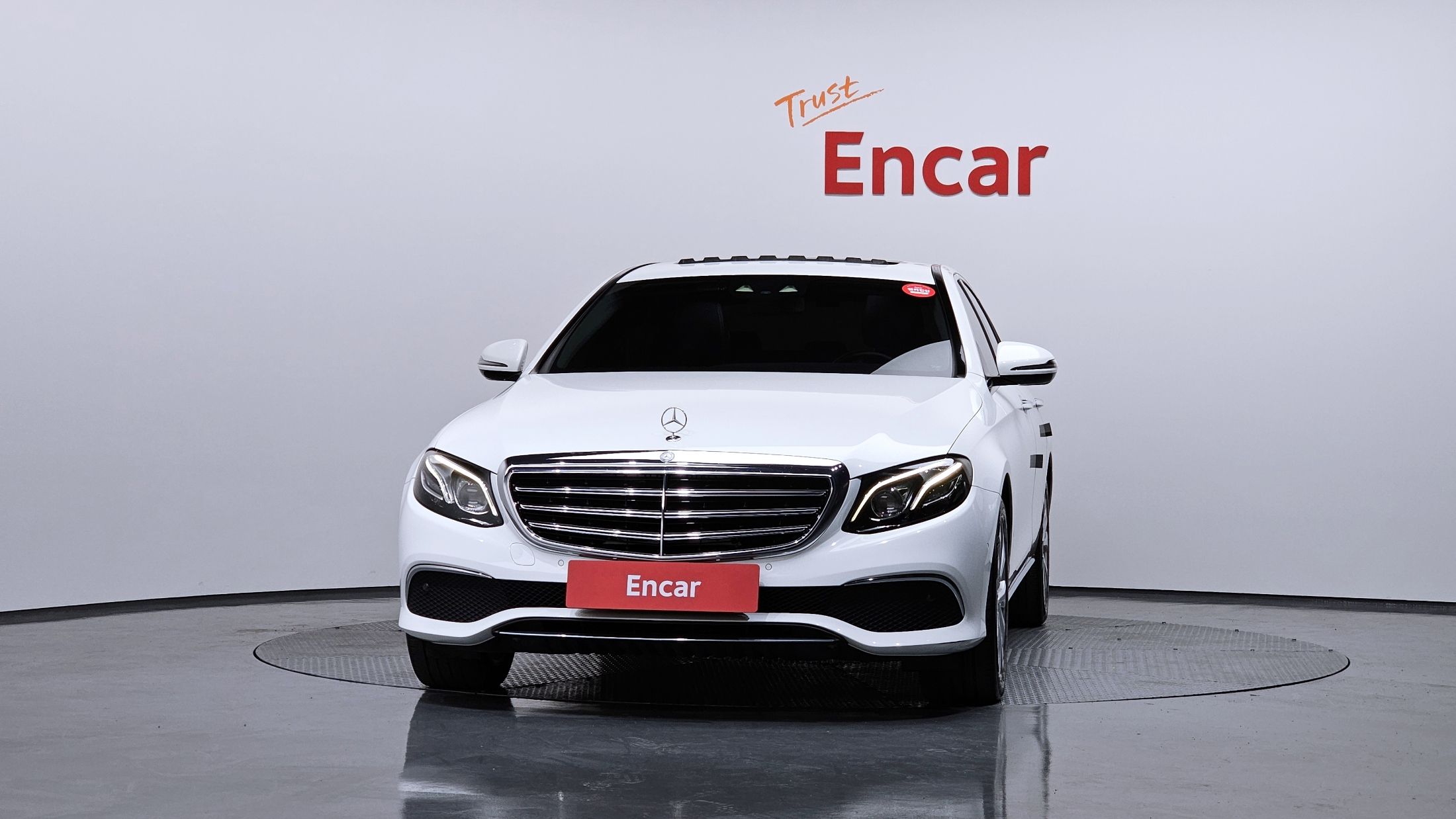 MERCEDES BENZ E-CLASS W213 2016
