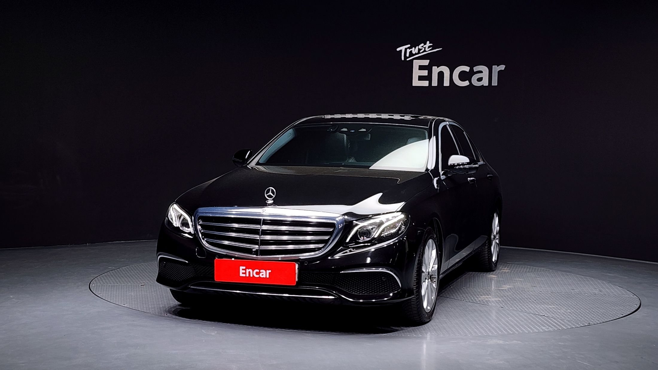 MERCEDES BENZ E-CLASS W213 2018