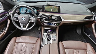 BMW 5-SERIES G30 2017