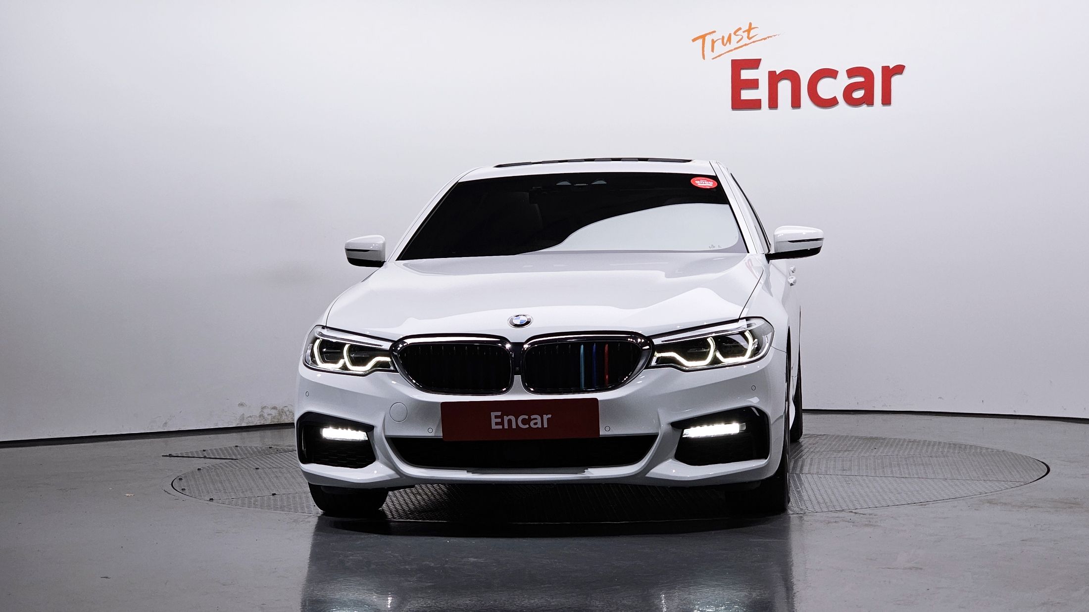 BMW 5-SERIES G30 2017