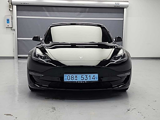 TESLA MODEL 3 2022