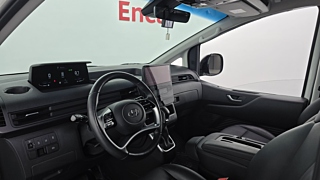 HYUNDAI STARIA 2023