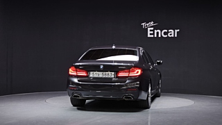 BMW 5-SERIES G30 2017