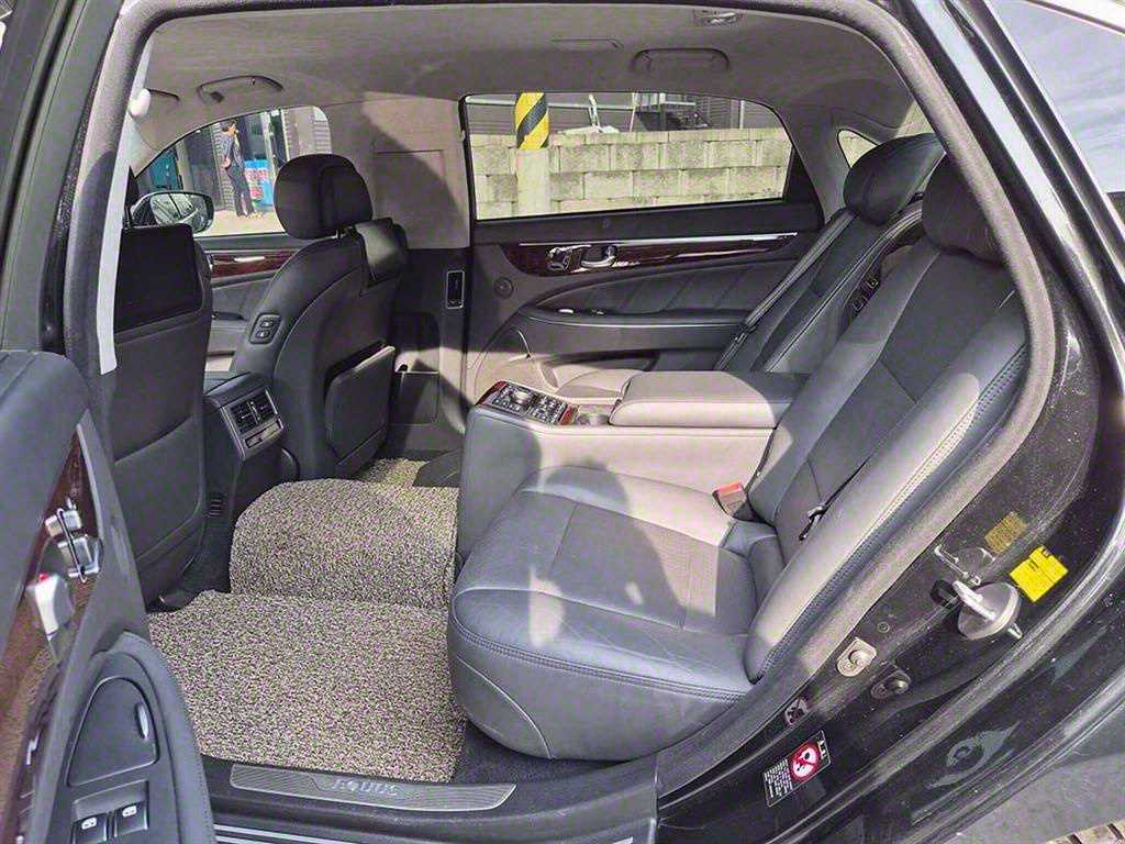 HYUNDAI EQUUS NEW 2015