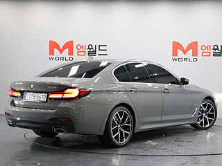 BMW 5-SERIES G30 2022